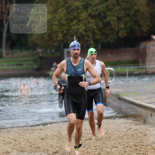 13.09.2026 - Stadtparktriathlon Mo-Foto http://msf.ph/oto/10259216 13.09.2026 11:55:57 Schwimmen 977, 987, 1056 meine-sportfotos.de