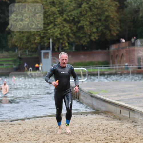 13.09.2026 - Stadtparktriathlon Mo-Foto http://msf.ph/oto/10259223 13.09.2026 11:56:01 Schwimmen 977, 987, 996, 1056 meine-sportfotos.de