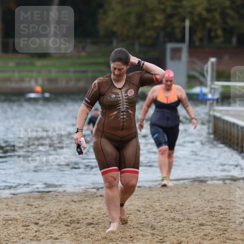 13.09.2026 - Stadtparktriathlon Mo-Foto http://msf.ph/oto/10259226 13.09.2026 11:16:23 Schwimmen 755, 762 meine-sportfotos.de