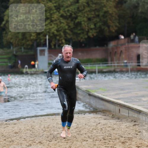 13.09.2026 - Stadtparktriathlon Mo-Foto http://msf.ph/oto/10259227 13.09.2026 11:56:01 Schwimmen 977, 987, 996, 1056 meine-sportfotos.de