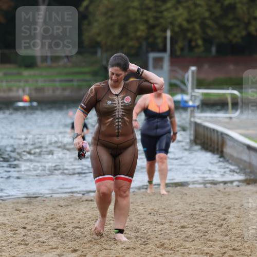 13.09.2026 - Stadtparktriathlon Mo-Foto http://msf.ph/oto/10259228 13.09.2026 11:16:23 Schwimmen 755, 762 meine-sportfotos.de