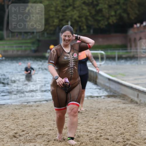 13.09.2026 - Stadtparktriathlon Mo-Foto http://msf.ph/oto/10259237 13.09.2026 11:16:25 Schwimmen 755, 762 meine-sportfotos.de