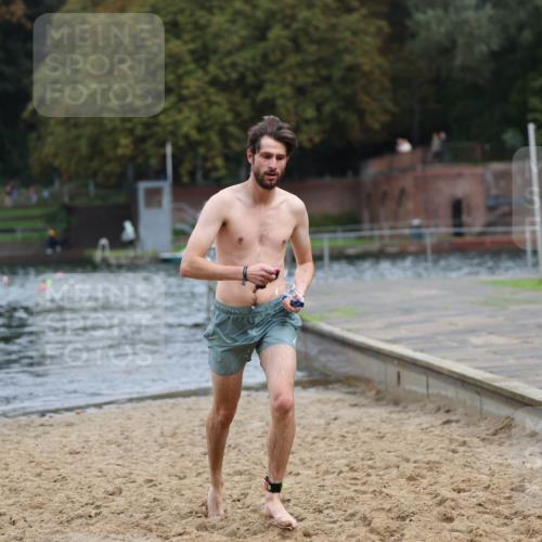 13.09.2026 - Stadtparktriathlon Mo-Foto http://msf.ph/oto/10259255 13.09.2026 11:56:12 Schwimmen 996 meine-sportfotos.de