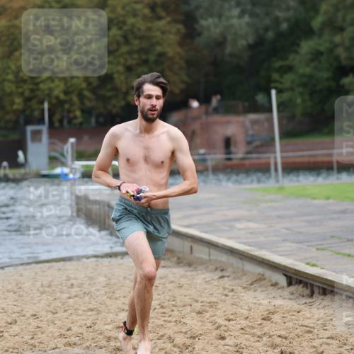 13.09.2026 - Stadtparktriathlon Mo-Foto http://msf.ph/oto/10259257 13.09.2026 11:56:12 Schwimmen 996 meine-sportfotos.de