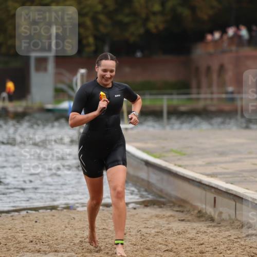13.09.2026 - Stadtparktriathlon Mo-Foto http://msf.ph/oto/10259301 13.09.2026 11:16:39 Schwimmen 744 meine-sportfotos.de