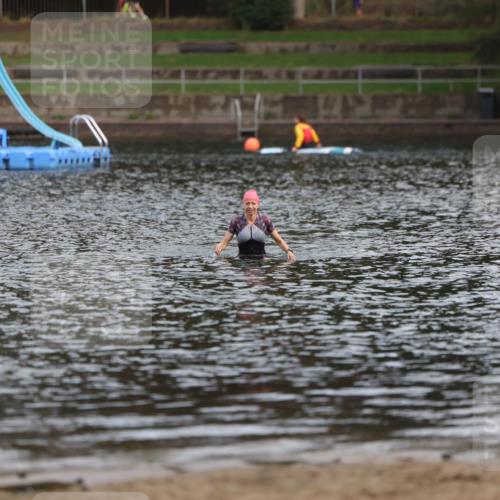 13.09.2026 - Stadtparktriathlon Mo-Foto http://msf.ph/oto/10259326 13.09.2026 11:17:04 Schwimmen  meine-sportfotos.de