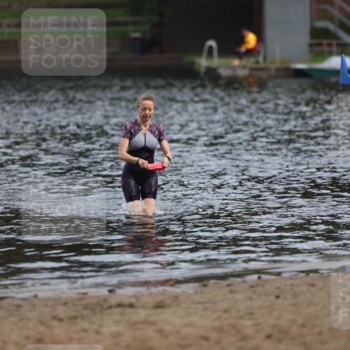 13.09.2026 - Stadtparktriathlon Mo-Foto http://msf.ph/oto/10259332 13.09.2026 11:17:20 Schwimmen 761 meine-sportfotos.de