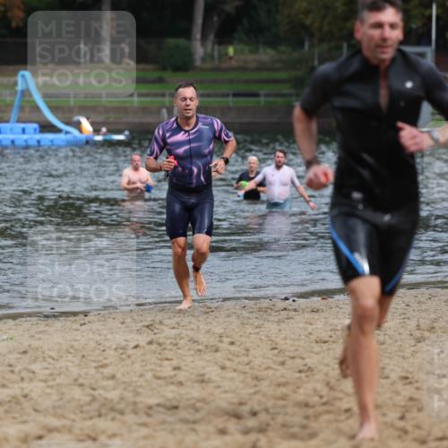 13.09.2026 - Stadtparktriathlon Mo-Foto http://msf.ph/oto/10259341 13.09.2026 11:56:57 Schwimmen 1044, 1047 meine-sportfotos.de