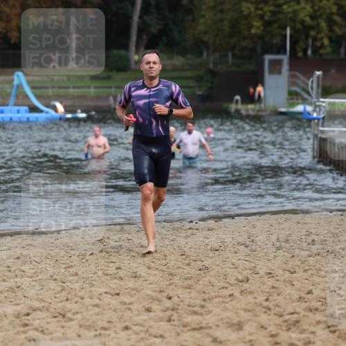 13.09.2026 - Stadtparktriathlon Mo-Foto http://msf.ph/oto/10259352 13.09.2026 11:56:58 Schwimmen 1044, 1047 meine-sportfotos.de