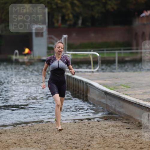 13.09.2026 - Stadtparktriathlon Mo-Foto http://msf.ph/oto/10259357 13.09.2026 11:17:29 Schwimmen 761 meine-sportfotos.de