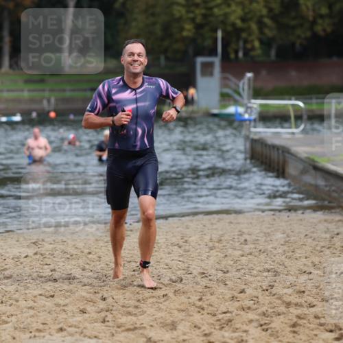 13.09.2026 - Stadtparktriathlon Mo-Foto http://msf.ph/oto/10259359 13.09.2026 11:56:59 Schwimmen 981, 1044, 1047 meine-sportfotos.de