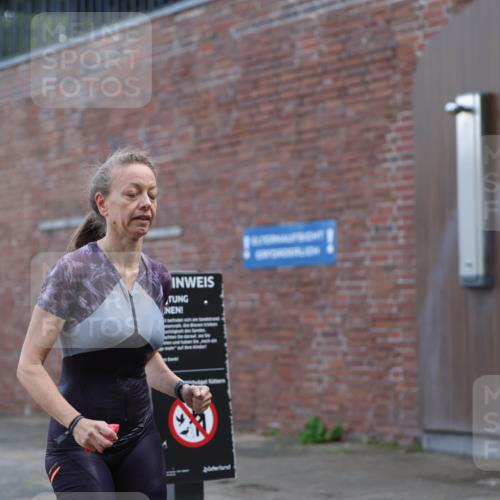 13.09.2026 - Stadtparktriathlon Mo-Foto http://msf.ph/oto/10259388 13.09.2026 11:17:34 Schwimmen 761 meine-sportfotos.de