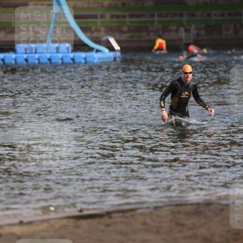 13.09.2026 - Stadtparktriathlon Mo-Foto http://msf.ph/oto/10259399 13.09.2026 11:28:34 Schwimmen 834, 840 meine-sportfotos.de