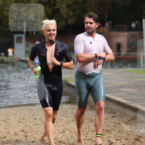 13.09.2026 - Stadtparktriathlon Mo-Foto http://msf.ph/oto/10259402 13.09.2026 11:57:13 Schwimmen 981, 1008, 1015 meine-sportfotos.de
