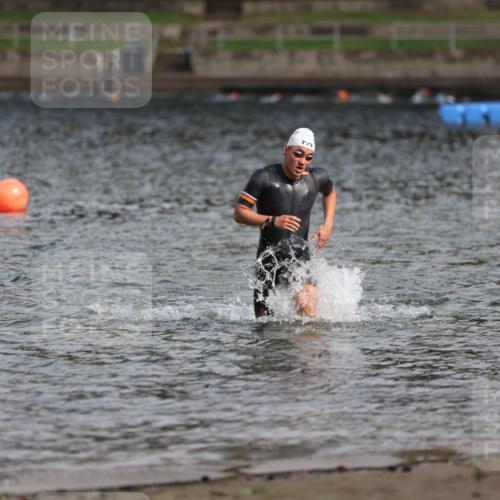 13.09.2026 - Stadtparktriathlon Mo-Foto http://msf.ph/oto/10259413 13.09.2026 11:28:36 Schwimmen 834, 840 meine-sportfotos.de