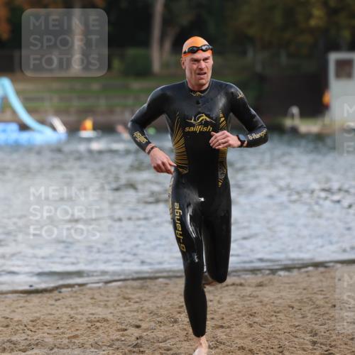 13.09.2026 - Stadtparktriathlon Mo-Foto http://msf.ph/oto/10259465 13.09.2026 11:28:45 Schwimmen 834, 840 meine-sportfotos.de