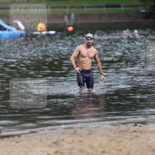 13.09.2026 - Stadtparktriathlon Mo-Foto http://msf.ph/oto/10259475 13.09.2026 11:57:53 Schwimmen 954 meine-sportfotos.de