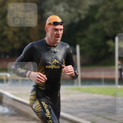13.09.2026 - Stadtparktriathlon Mo-Foto http://msf.ph/oto/10259479 13.09.2026 11:28:47 Schwimmen 834, 840 meine-sportfotos.de
