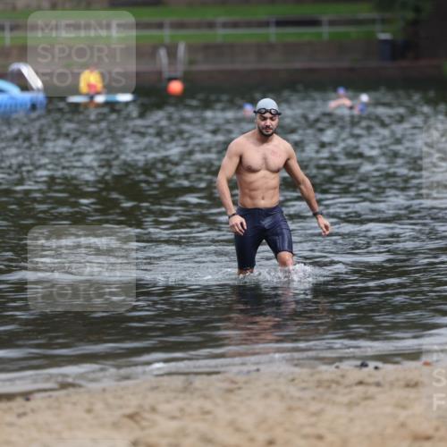 13.09.2026 - Stadtparktriathlon Mo-Foto http://msf.ph/oto/10259483 13.09.2026 11:57:54 Schwimmen 954 meine-sportfotos.de