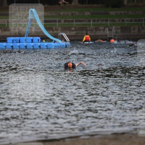 13.09.2026 - Stadtparktriathlon Mo-Foto http://msf.ph/oto/10259494 13.09.2026 11:29:10 Schwimmen  meine-sportfotos.de