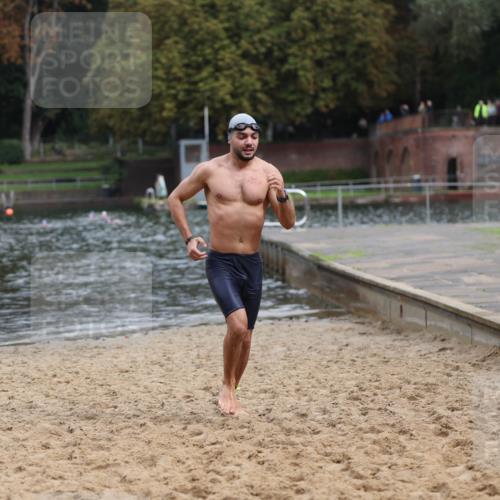 13.09.2026 - Stadtparktriathlon Mo-Foto http://msf.ph/oto/10259504 13.09.2026 11:58:03 Schwimmen 954 meine-sportfotos.de