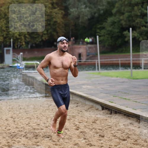 13.09.2026 - Stadtparktriathlon Mo-Foto http://msf.ph/oto/10259509 13.09.2026 11:58:04 Schwimmen 954 meine-sportfotos.de