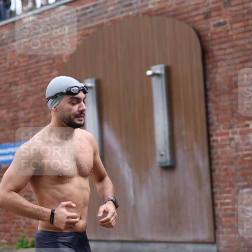 13.09.2026 - Stadtparktriathlon Mo-Foto http://msf.ph/oto/10259521 13.09.2026 11:58:05 Schwimmen 954 meine-sportfotos.de