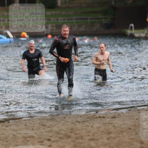 13.09.2026 - Stadtparktriathlon Mo-Foto http://msf.ph/oto/10259560 13.09.2026 11:29:29 Schwimmen 885, 908, 915 meine-sportfotos.de