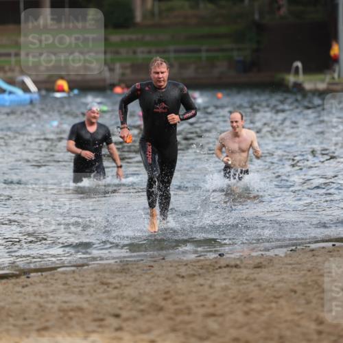 13.09.2026 - Stadtparktriathlon Mo-Foto http://msf.ph/oto/10259562 13.09.2026 11:29:29 Schwimmen 885, 908, 915 meine-sportfotos.de