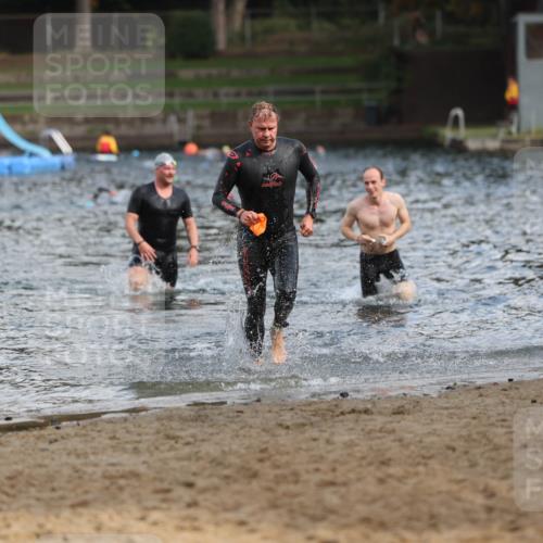 13.09.2026 - Stadtparktriathlon Mo-Foto http://msf.ph/oto/10259565 13.09.2026 11:29:29 Schwimmen 885, 908, 915 meine-sportfotos.de