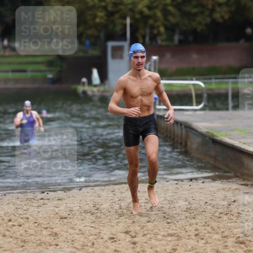 13.09.2026 - Stadtparktriathlon Mo-Foto http://msf.ph/oto/10259572 13.09.2026 11:59:28 Schwimmen 956, 1031 meine-sportfotos.de