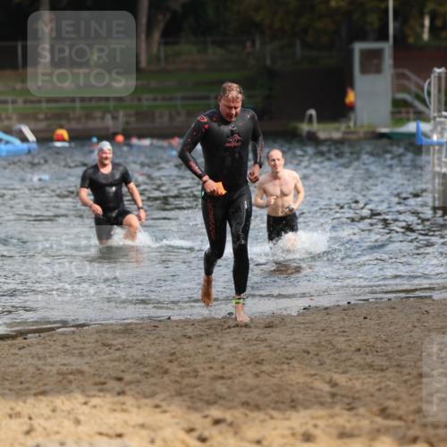 13.09.2026 - Stadtparktriathlon Mo-Foto http://msf.ph/oto/10259573 13.09.2026 11:29:30 Schwimmen 885, 908, 915 meine-sportfotos.de