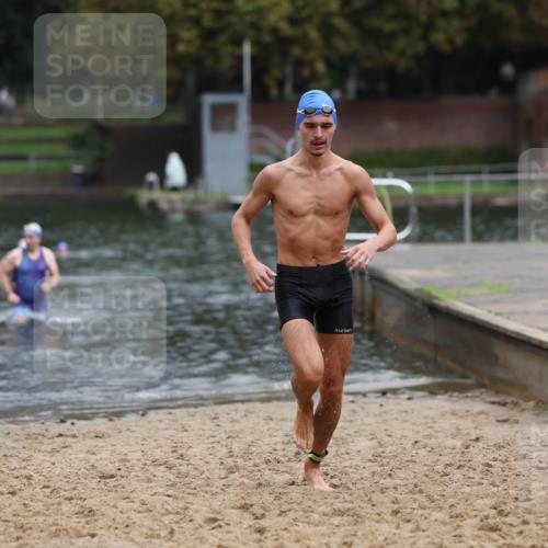 13.09.2026 - Stadtparktriathlon Mo-Foto http://msf.ph/oto/10259574 13.09.2026 11:59:28 Schwimmen 956, 1031 meine-sportfotos.de