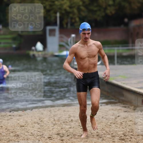 13.09.2026 - Stadtparktriathlon Mo-Foto http://msf.ph/oto/10259577 13.09.2026 11:59:28 Schwimmen 956, 1031 meine-sportfotos.de