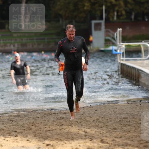 13.09.2026 - Stadtparktriathlon Mo-Foto http://msf.ph/oto/10259584 13.09.2026 11:29:32 Schwimmen 885, 908, 915 meine-sportfotos.de
