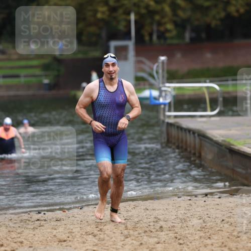 13.09.2026 - Stadtparktriathlon Mo-Foto http://msf.ph/oto/10259602 13.09.2026 11:59:36 Schwimmen 956 meine-sportfotos.de