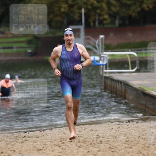 13.09.2026 - Stadtparktriathlon Mo-Foto http://msf.ph/oto/10259603 13.09.2026 11:59:36 Schwimmen 956 meine-sportfotos.de