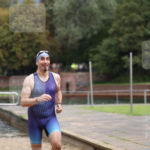 13.09.2026 - Stadtparktriathlon Mo-Foto http://msf.ph/oto/10259619 13.09.2026 11:59:39 Schwimmen 956, 1043 meine-sportfotos.de