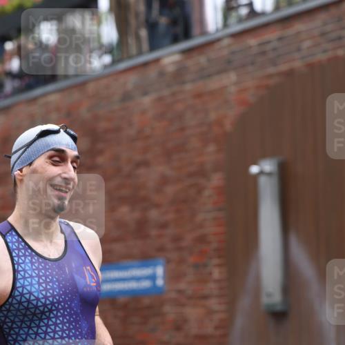 13.09.2026 - Stadtparktriathlon Mo-Foto http://msf.ph/oto/10259628 13.09.2026 11:59:40 Schwimmen 956, 1043 meine-sportfotos.de
