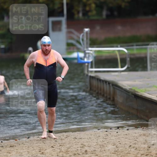 13.09.2026 - Stadtparktriathlon Mo-Foto http://msf.ph/oto/10259634 13.09.2026 11:59:49 Schwimmen 978, 1043 meine-sportfotos.de