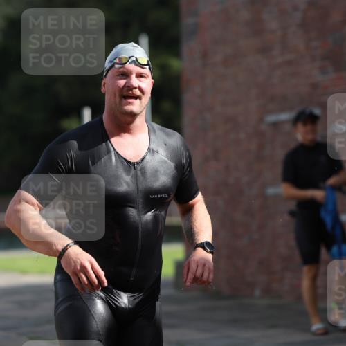 13.09.2026 - Stadtparktriathlon Mo-Foto http://msf.ph/oto/10259650 13.09.2026 11:29:42 Schwimmen 915 meine-sportfotos.de