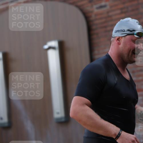 13.09.2026 - Stadtparktriathlon Mo-Foto http://msf.ph/oto/10259661 13.09.2026 11:29:43 Schwimmen 915 meine-sportfotos.de