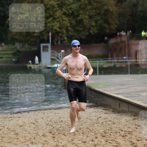 13.09.2026 - Stadtparktriathlon Mo-Foto http://msf.ph/oto/10259664 13.09.2026 12:00:01 Schwimmen 978 meine-sportfotos.de