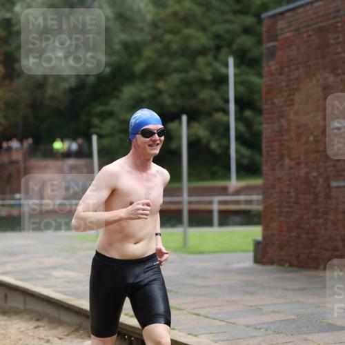 13.09.2026 - Stadtparktriathlon Mo-Foto http://msf.ph/oto/10259675 13.09.2026 12:00:03 Schwimmen 978 meine-sportfotos.de