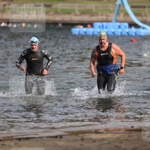 13.09.2026 - Stadtparktriathlon Mo-Foto http://msf.ph/oto/10259682 13.09.2026 11:30:01 Schwimmen 918, 919 meine-sportfotos.de