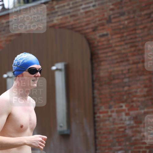 13.09.2026 - Stadtparktriathlon Mo-Foto http://msf.ph/oto/10259683 13.09.2026 12:00:04 Schwimmen 978 meine-sportfotos.de
