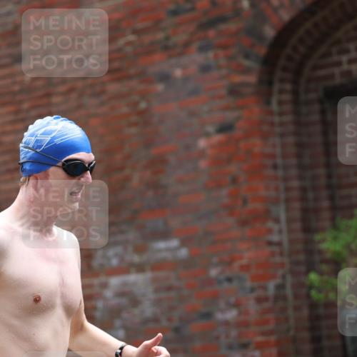 13.09.2026 - Stadtparktriathlon Mo-Foto http://msf.ph/oto/10259685 13.09.2026 12:00:05 Schwimmen 978 meine-sportfotos.de