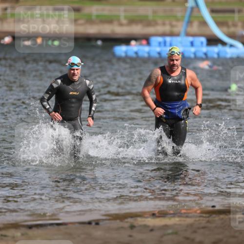13.09.2026 - Stadtparktriathlon Mo-Foto http://msf.ph/oto/10259686 13.09.2026 11:30:01 Schwimmen 918, 919 meine-sportfotos.de