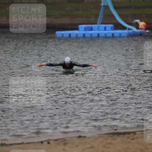 13.09.2026 - Stadtparktriathlon Mo-Foto http://msf.ph/oto/10259693 13.09.2026 12:08:25 Schwimmen 1187 meine-sportfotos.de