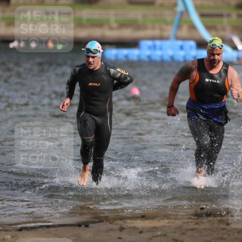 13.09.2026 - Stadtparktriathlon Mo-Foto http://msf.ph/oto/10259698 13.09.2026 11:30:03 Schwimmen 918, 919 meine-sportfotos.de